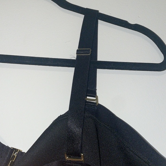 Torrid Curve Bra with Gold Clasps Size 3 - Picture 5 of 12
